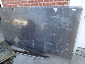 lot 3349 image: 2 Pieces of plexi-glass