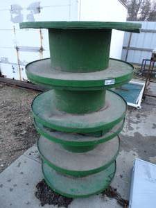 lot 3365 image: Round organizer - 2 units stacked