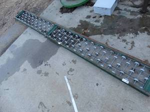 lot 3366 image: 10 Foot section of skate track