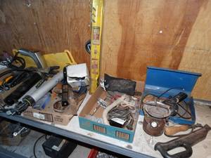 lot 3383 image: Lot of Various tools & misc.