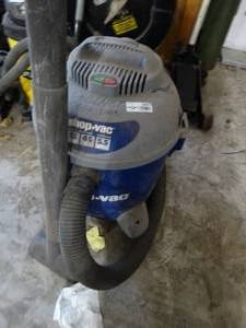 lot 3407 image: 12 gallon shop vac.