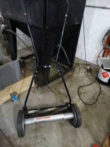 lot 3409 image: Craftsman 18 manual mower.