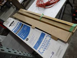lot 3461 image: 3 Boxes of lightbulbs.