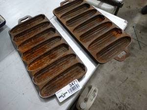 lot 3471 image: 2 Cast-iron cornbread pans.