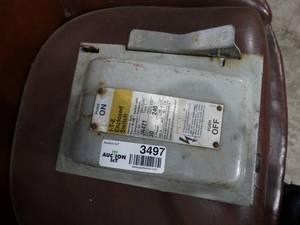 lot 3497 image: I-T-E enclosed switch.
