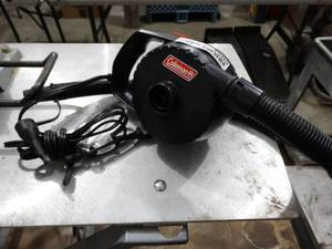 lot 3505 image: Coleman electric air pump