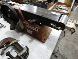 lot 3510 image: Tradesman bench top sander