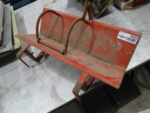 lot 3523 image: Metal clamp on material holder