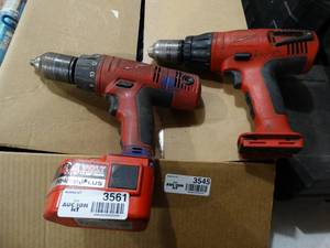 lot 3561 image: Milwaukee 14.4 cordless drills w battery