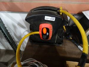 lot 3563 image: Air hose reel