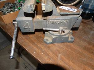lot 3567 image: Craftsman #4 bench vise