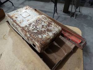 lot 3571 image: Various antique metal toysparts