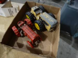 lot 3577 image: Antique toysparts