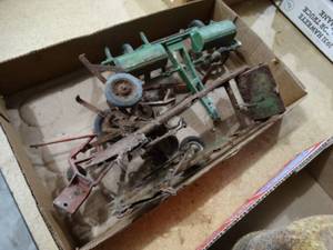 lot 3579 image: Antique toysparts