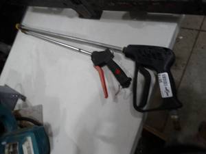 lot 3614 image: 2 spray wands