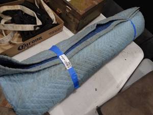 lot 3637 image: Moving blanket