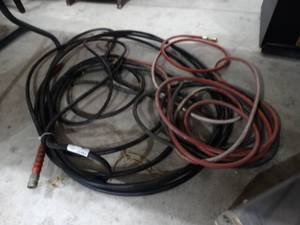 lot 3643 image: Lot of various air hoses