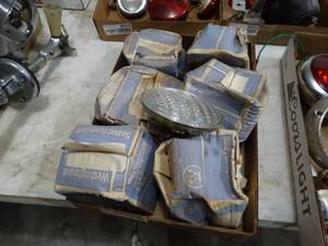 lot 3655 image: 6 Westinghouse sealed beam lamps in boxes