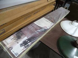 lot 3660 image: 1 box of new wood flooring