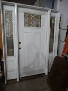 lot 3662 image: Beautiful grand entry front door set w windows- NEW