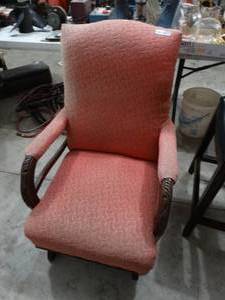 lot 3666 image: Vintage living room chair