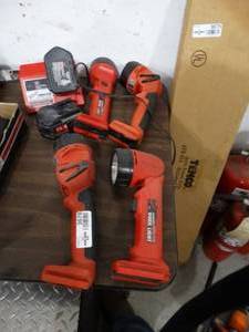 lot 3678 image: 4 Milwaukee flashlights w 2 batteries & charger