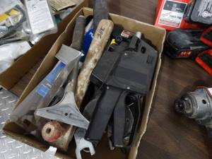 lot 3680 image: Assorted hand tools & misc.