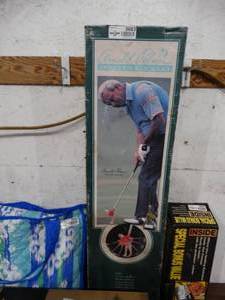 lot 3683 image: Arnold Palmer indoor golf game