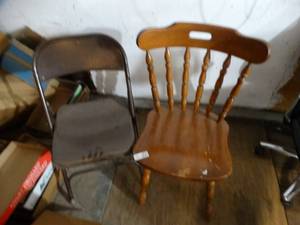 lot 3731 image: Wood dining chair & folding metal chair