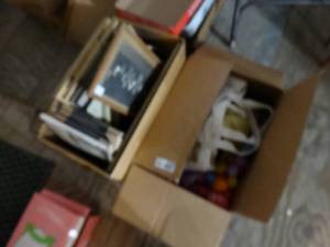 lot 3738 image: Picture frames & Easter items