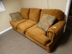 lot 3740 image: 3 cushion sofa w accent pillows