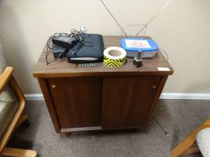 lot 3744 image: Office credenza w 2 sliding doors & contents