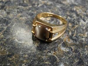 lot 3752 image: Mens ring w stone- stamped 14k MAR