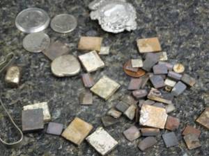 lot 3761 image: Lot of various scrap appears to be some gold & silver melted scrap