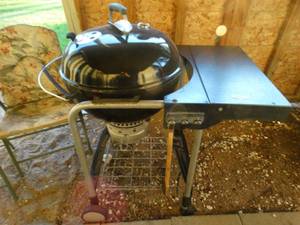 lot 9789 image: Weber Grill in Great Condition
