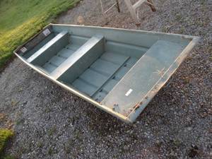 lot 9794 image: Delhi Flat bottom boat