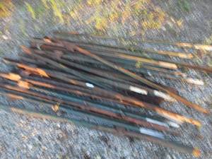 lot 9799 image: Large lot of T-posts