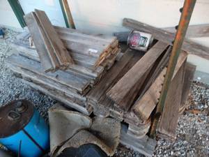 lot 9819 image: Assorted wood & short lumber