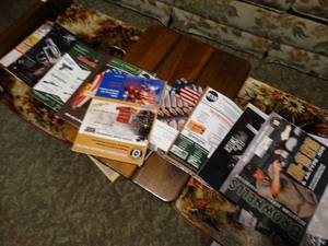 lot 9834 image: Lot of assorted magazines