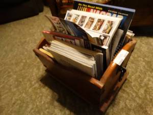lot 9835 image: Wood magazine rack w magazines