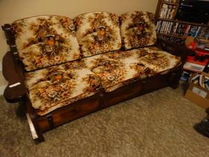 lot 9836 image: Vintage 3 cushion sofa
