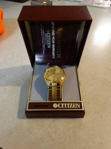 lot 9855 image: Citizen Mens Wristwatch