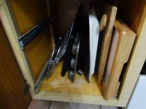 lot 26 image: Baking items