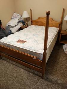 lot 61 image: Wood 4 post bed- Headboardfootboard & rails ONLY