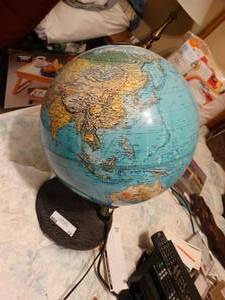 lot 72 image: World globe