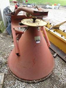lot 88 image: 3 pt spreader