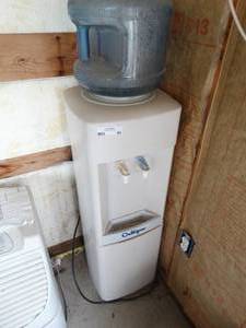 lot 98 image: Culligan water dispenser