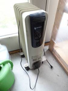 lot 100 image: Electric heater
