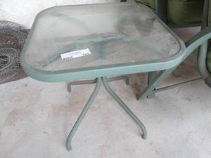lot 105 image: Glass top patio end table