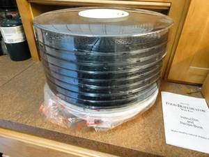 lot 142 image: Deluxe food dehydrator w fan